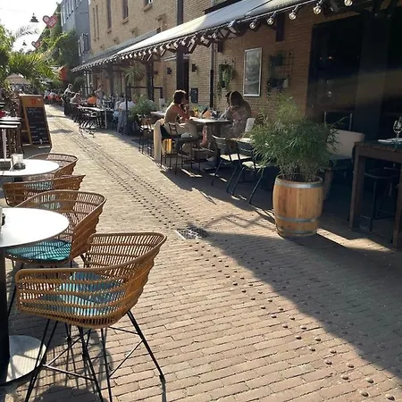 Heuvel Zicht Apartman *