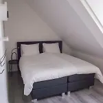 Heuvel Zicht Apartment *