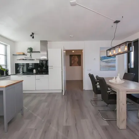 Heuvel Zicht Apartment *