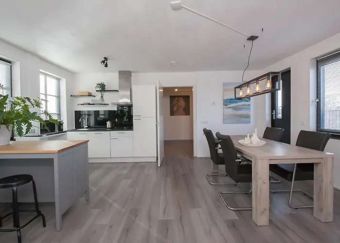 Heuvel Zicht Apartment *