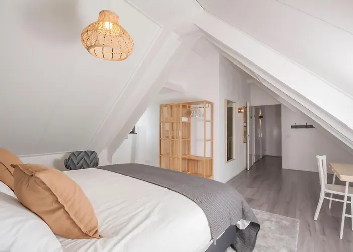 Heuvel Zicht Apartment *